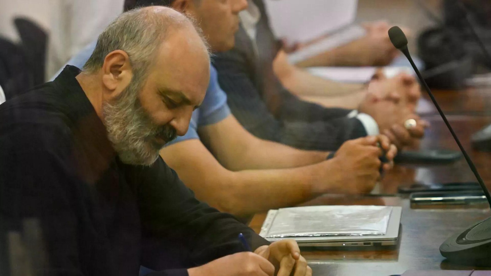 Пленить 150-250 тыс. человек во вражеской стране