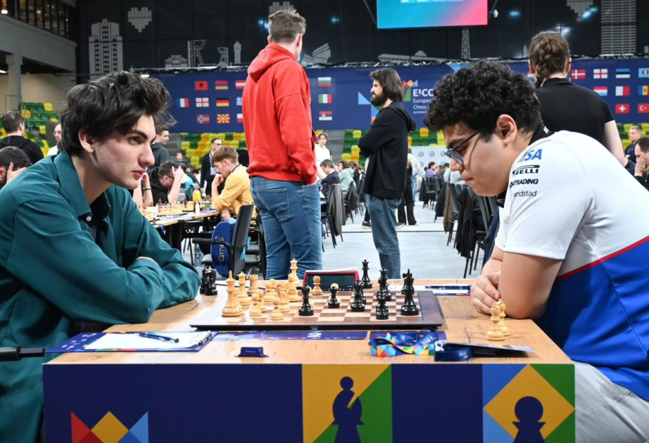 
Чемпионат Европы: азербайджанский шахматист лидирует