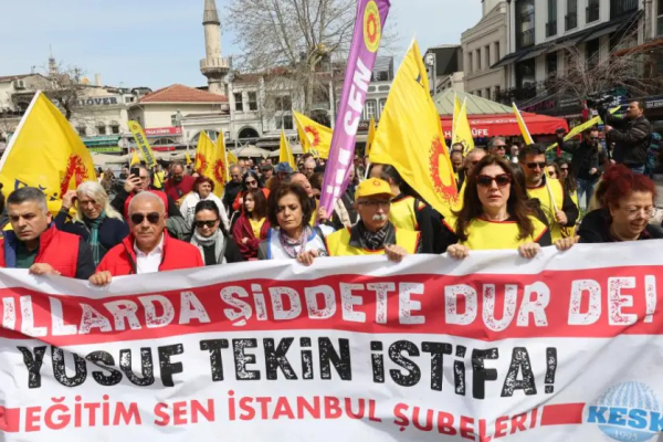 Профсоюзы в Турции бастуют: требуют отставки министра образования