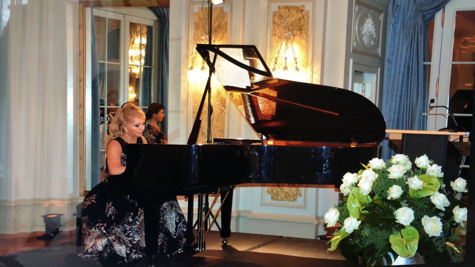 Священный огонь на кончиках пальцев