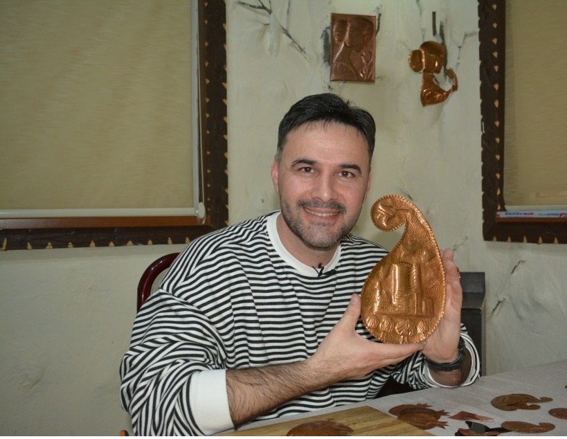 Искусство, выбитое в металле