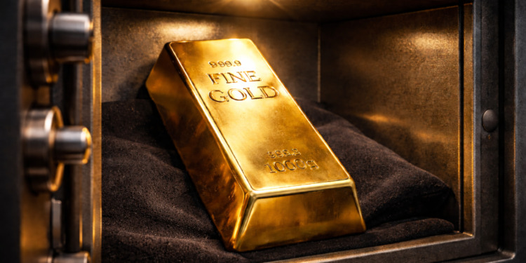 Житель Германии купил сейф за &euro;15 и нашел внутри золотой слиток