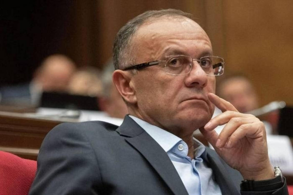 Бывший министр обороны Армении обвинил власти страны в поражении в 44-дневной войне