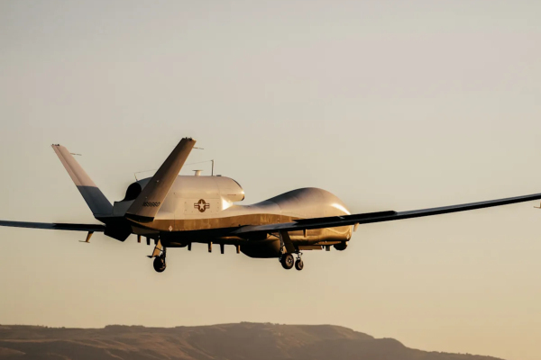 Американский Triton над Кубой