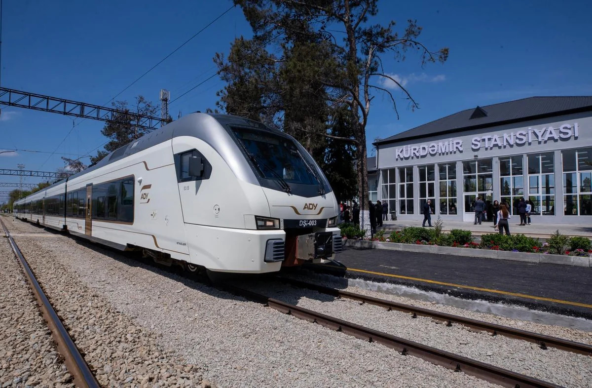 
В Азербайджане введена в эксплуатацию железнодорожная станция Кюрдамир