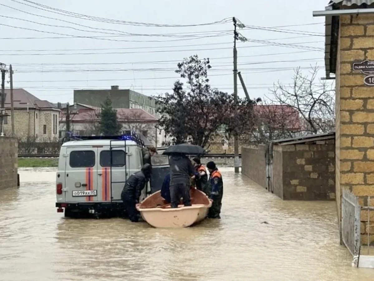 МЧС РФ: В Дагестане остаются подтопленными 117 жилых домов