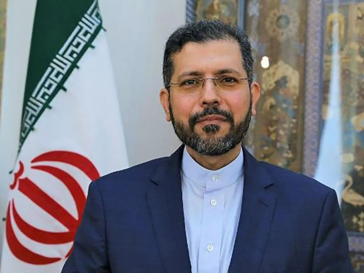 
МИД Ирана: Проход через Ормуз может быть ограничен из-за мин