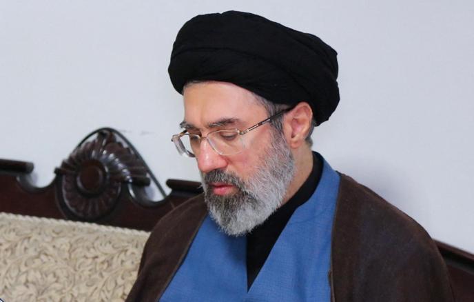 ВМС Ирана "готовы вновь нанести поражение" противникам