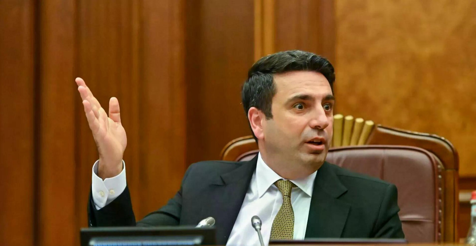 Симонян обратился к Кочаряну: Ваши избиратели голосуют за вас или же за дашнаков?