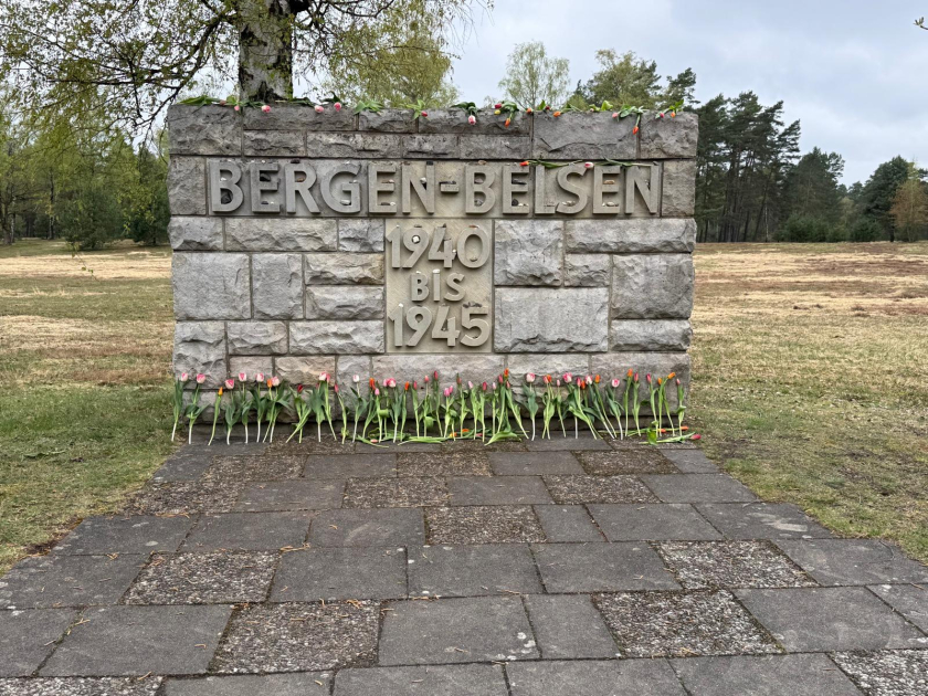 Увековечена память азербайджанских военнопленных, погибших в лагере Берген-Бельзен