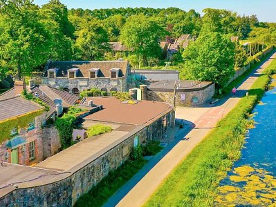 И деревню в придачу