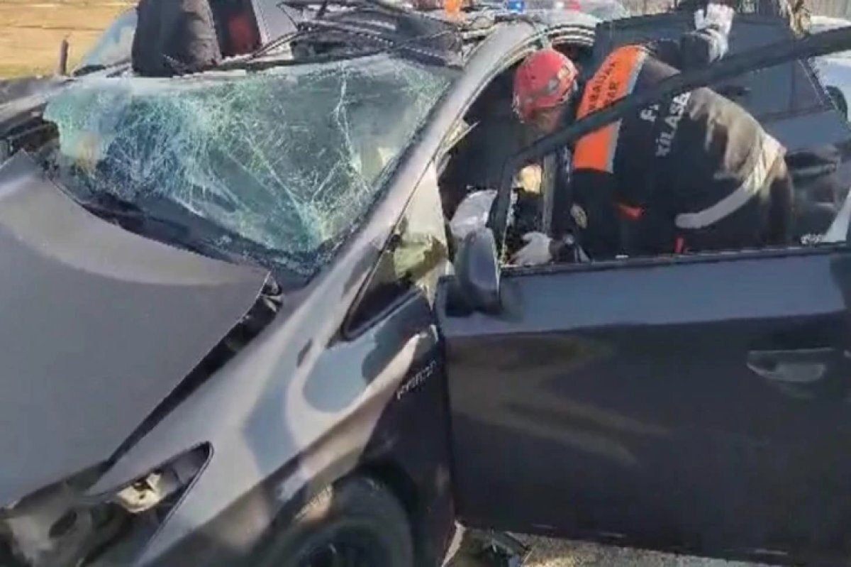 Спасатели пришли на помощь пострадавшим в ДТП