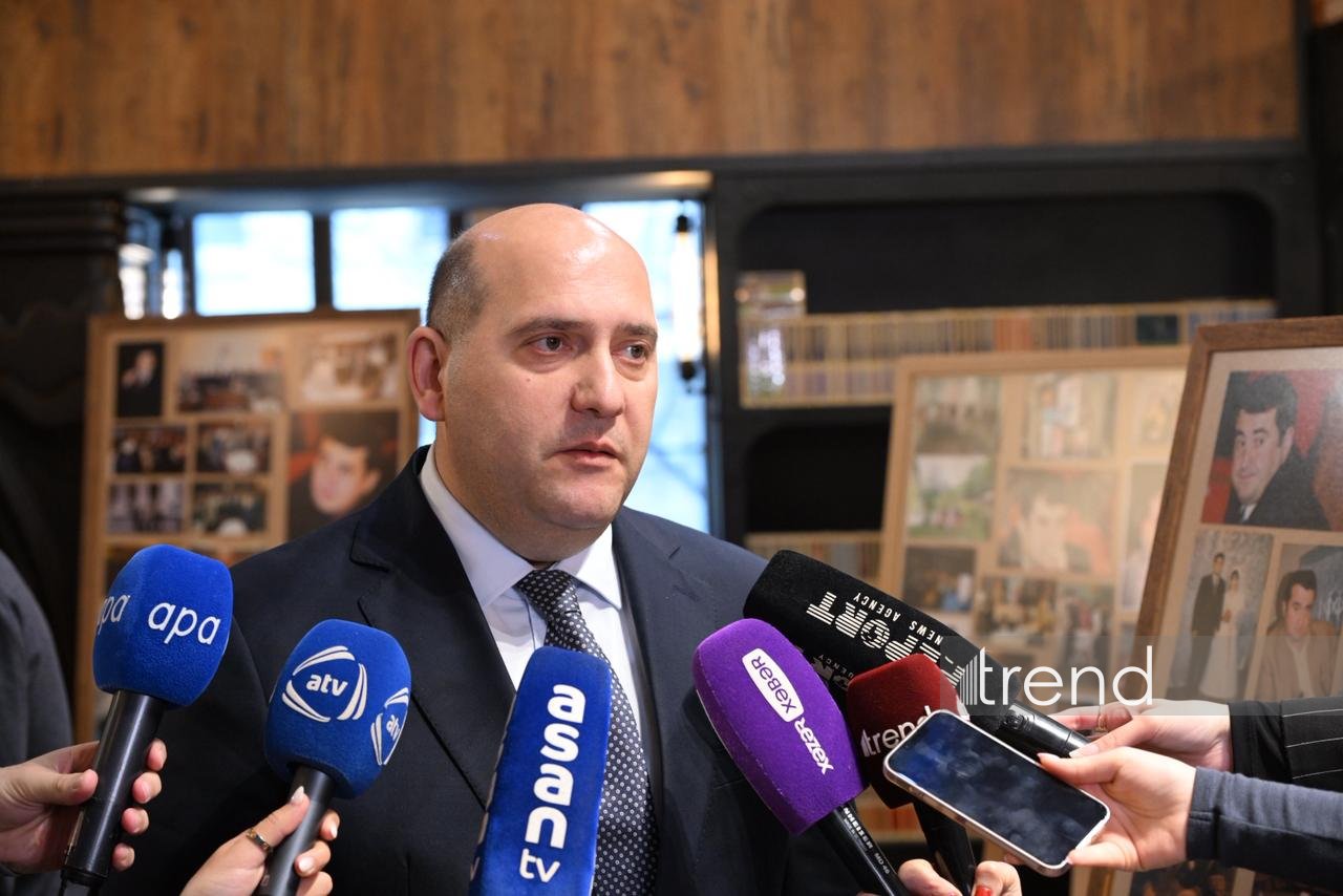 
В этом году переселение на освобожденные территории Азербайджана достигнет пика - Эмин Гусейнов