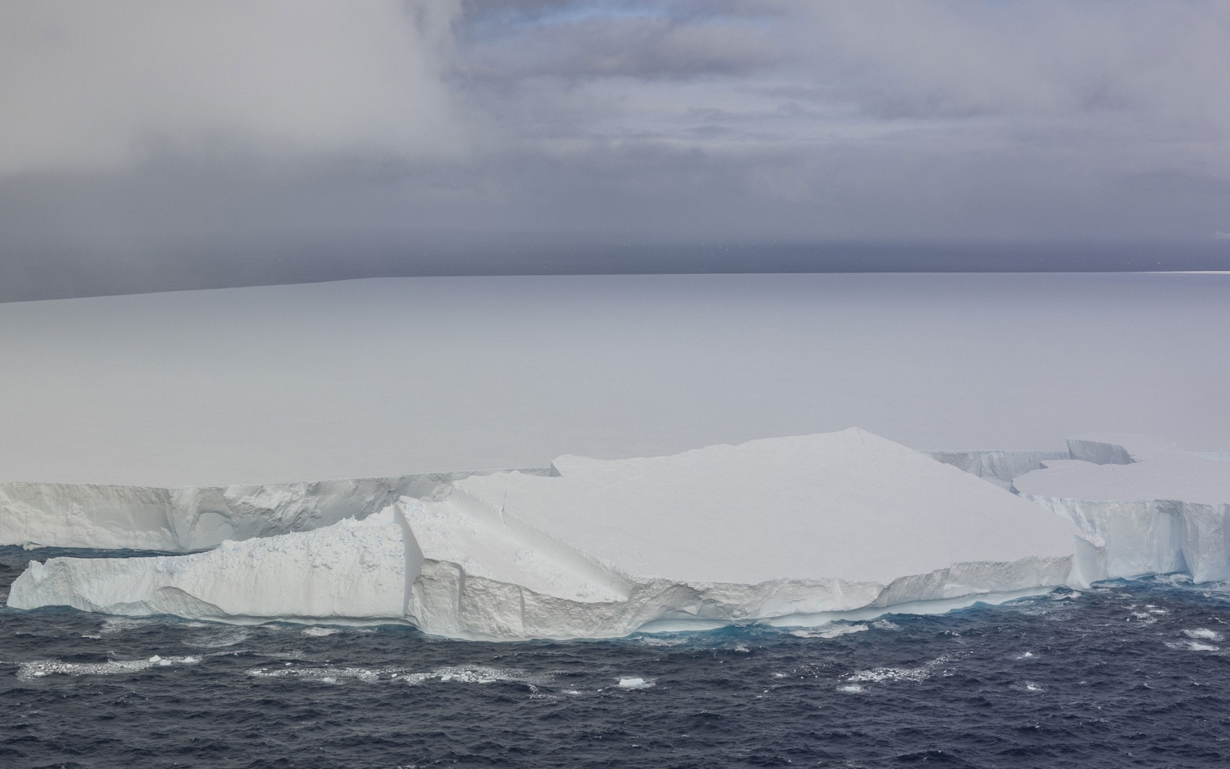 Растаял крупнейший в мире айсберг