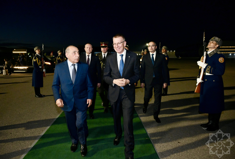 Президент Латвии Эдгарс Ринкевичс прибыл с официальным визитом в Азербайджан