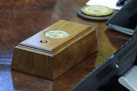 Вашингтон будет пресекать попытки Франции перехватить ядерную кнопку