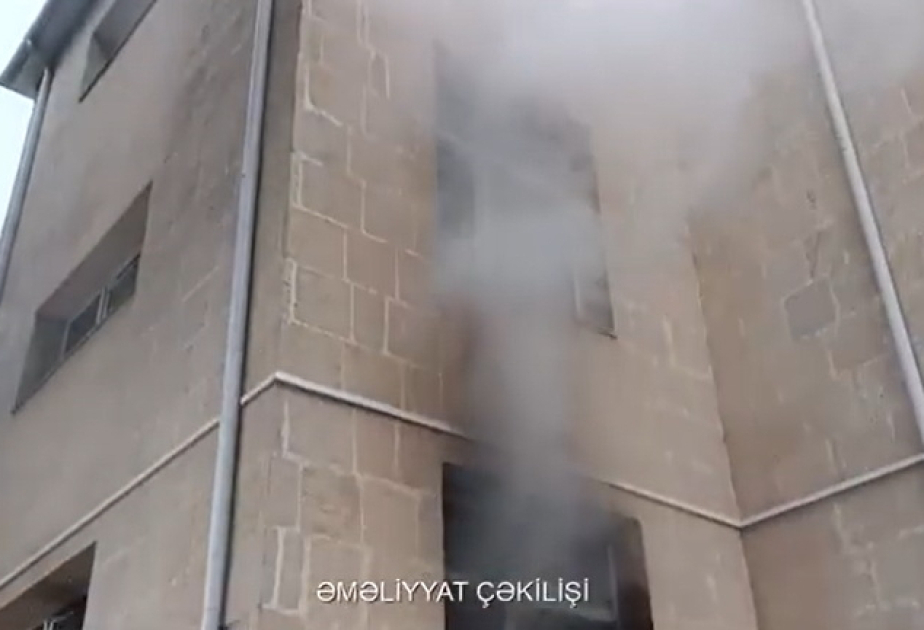 
В общежитии школы-интерната в Баку произошел пожар