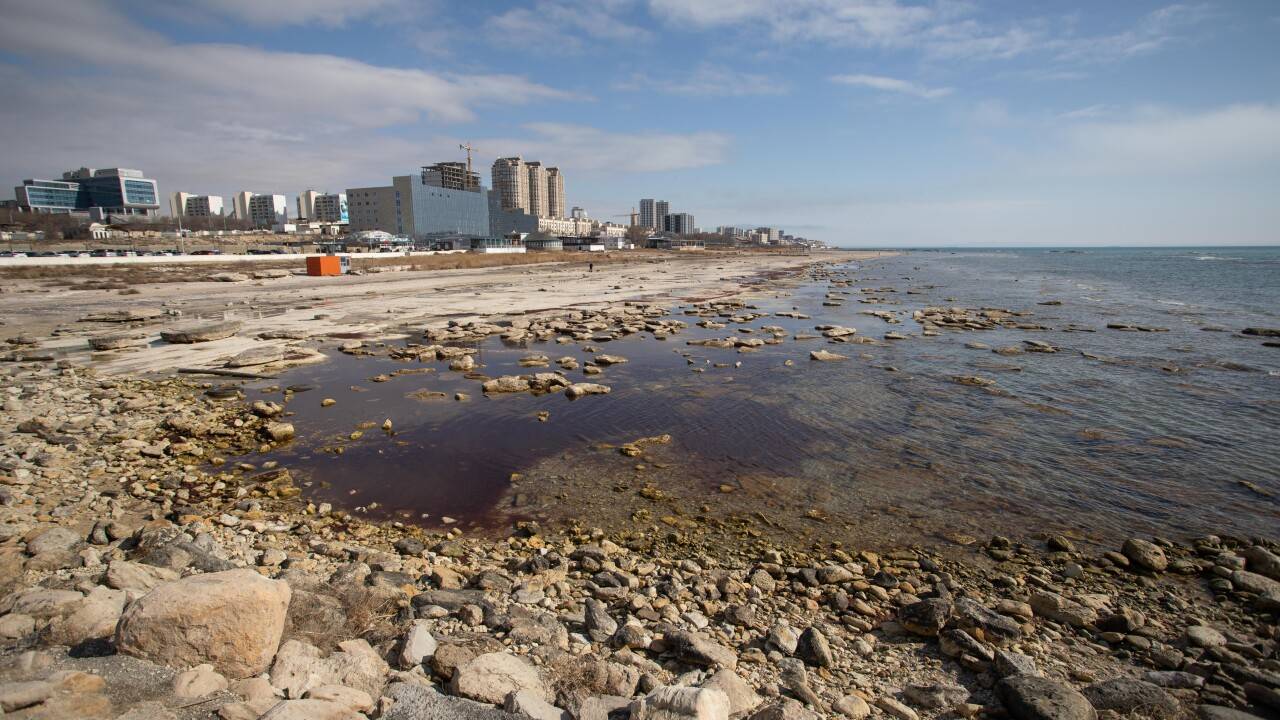 Мухтар Бабаев призвал к срочным мерам в связи со стремительным обмелением Каспия
