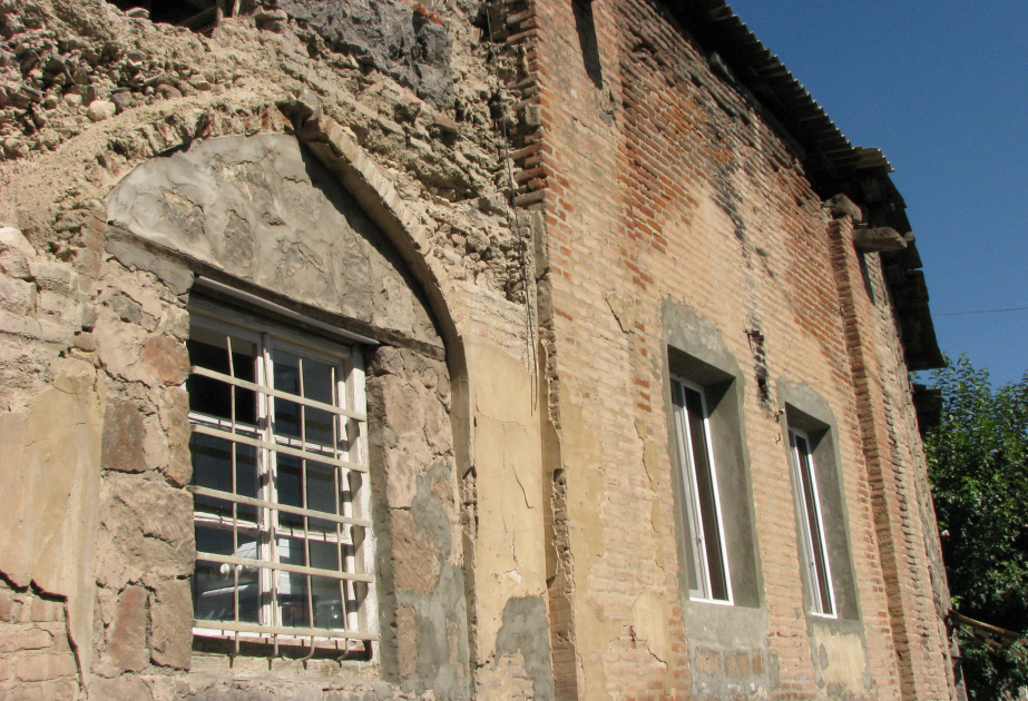 
Назим Мустафа: Судьба мечетей в Иреване свидетельствует о систематическом уничтожении азербайджанского наследия