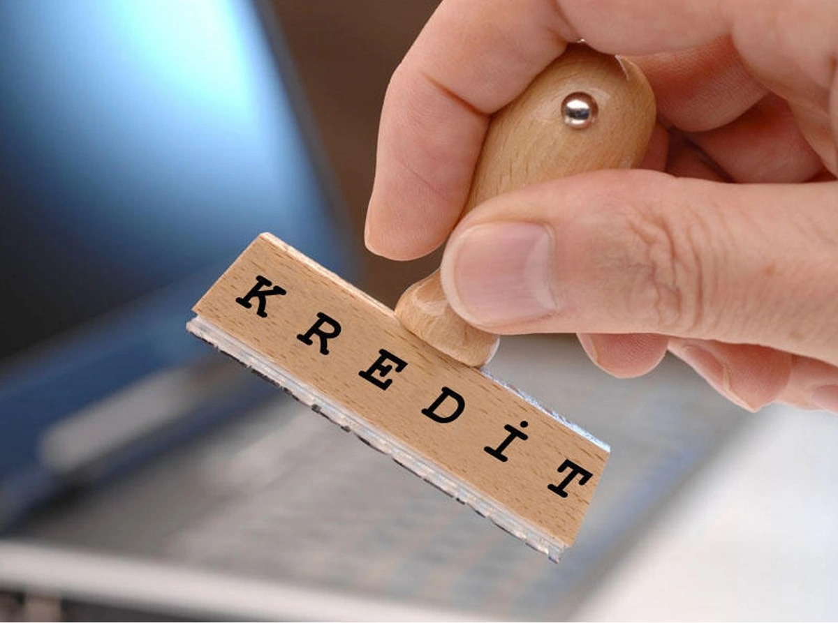 В Азербайджане 402 тыс. дел по проблемным кредитам направлены на принудительное исполнение
