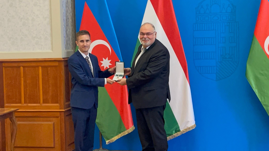 
Тахир Тагизаде награжден &laquo;Командорским крестом за заслуги перед Венгрией&raquo;