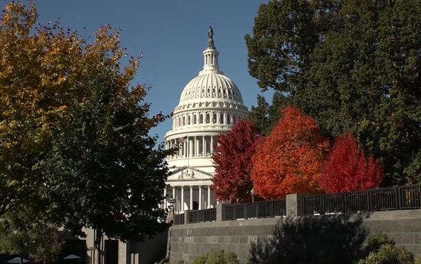 Уровень неодобрения Конгресса США вырос до рекордных 86%