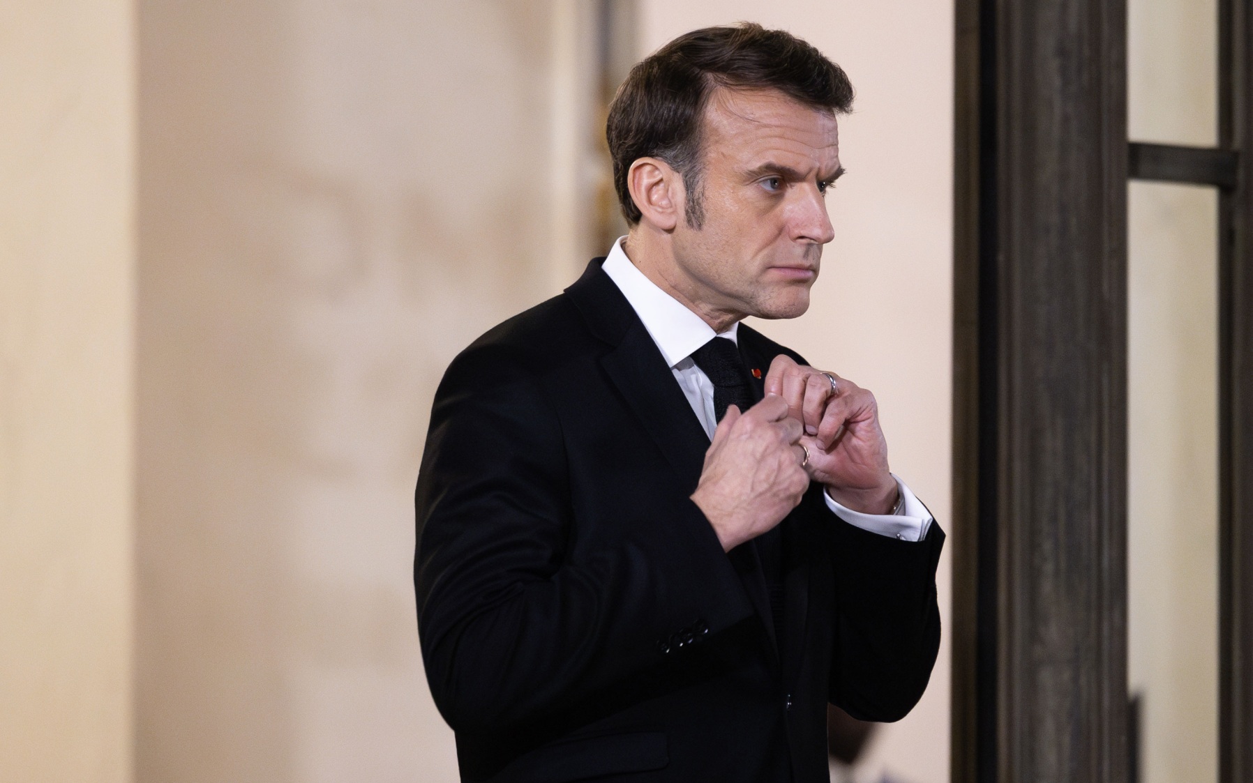 Макрон хочет уйти из политики после окончания президентского срока