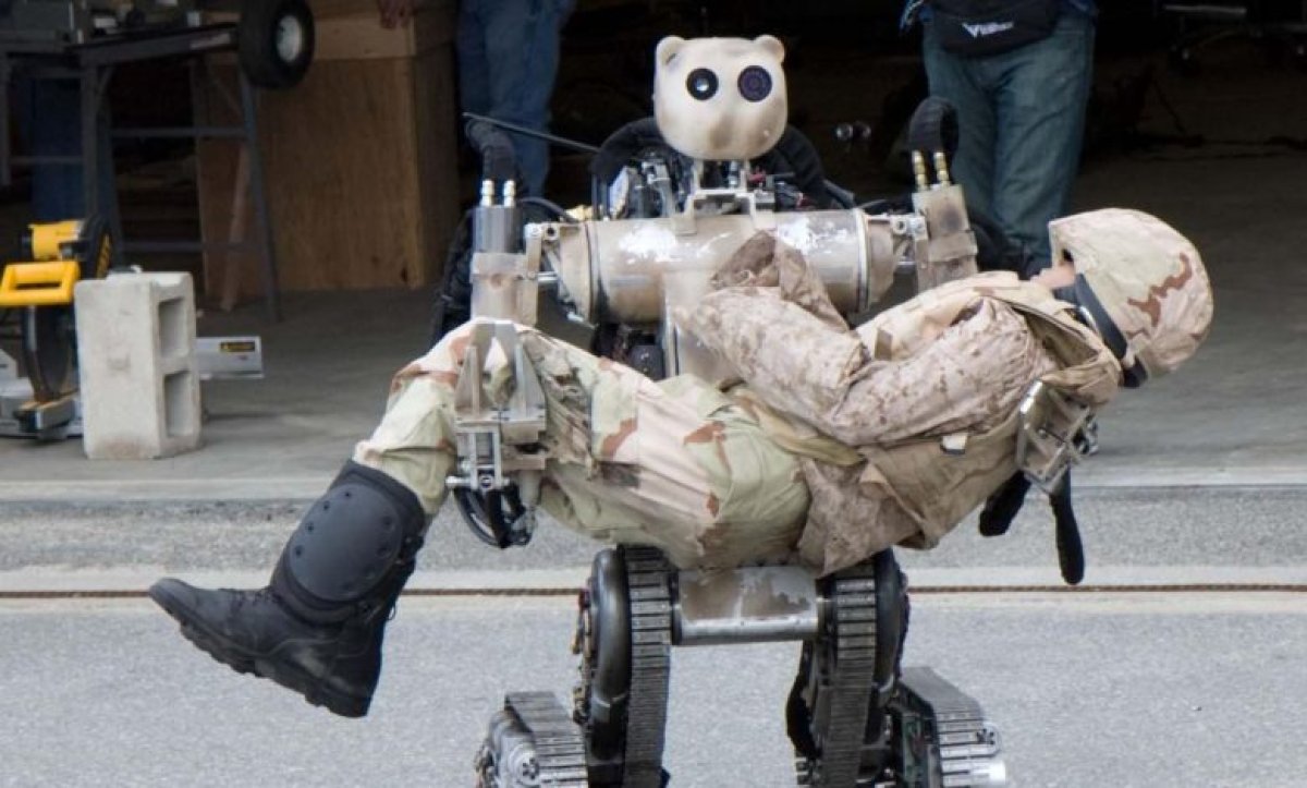 Пентагон срочно закупает роботов для эвакуации раненых