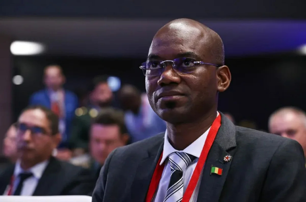 
Глава Минобороны Мали не пострадал при атаке на его резиденцию