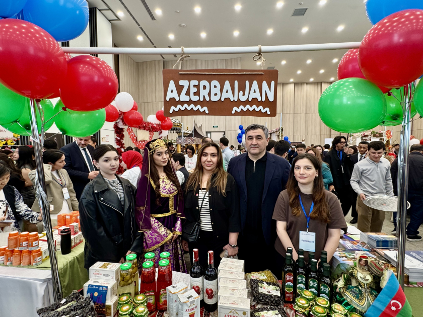 
Азербайджан представлен на благотворительной ярмарке СВМДА в Астане