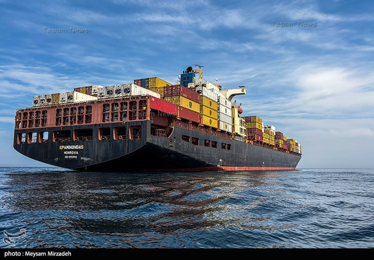 Контейнеровозы под контролем КСИР