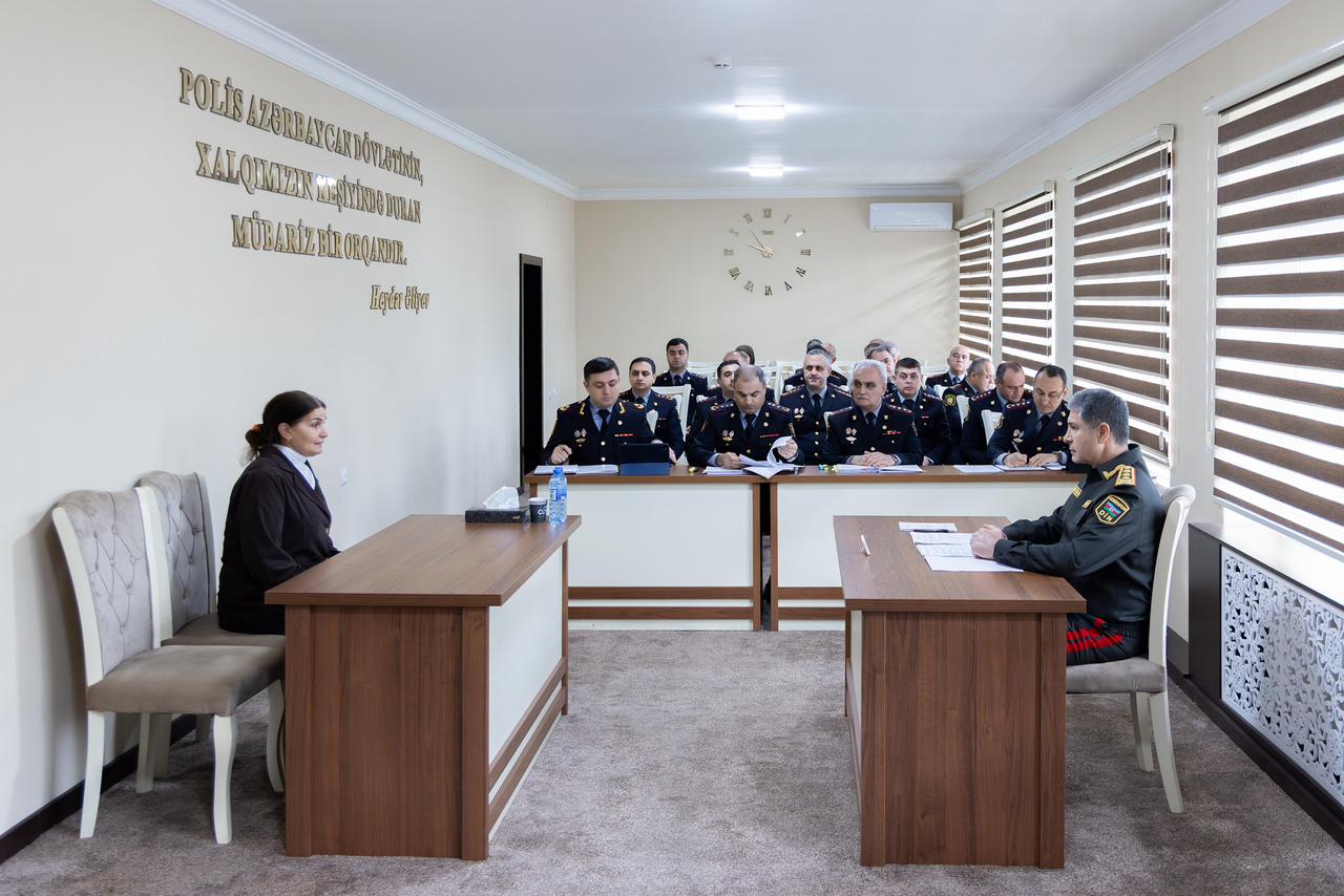 Вилаят Эйвазов провел в Гёйчае очередной строевой смотр