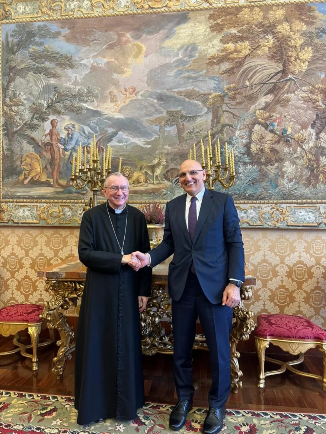 
Эльчин Амирбеков обсудил в Ватикане развитие двустороннего сотрудничества