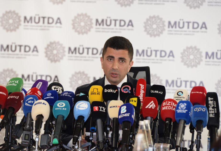 
С этого года аттестаты за IX и XI классы будут выдаваться в электронном виде