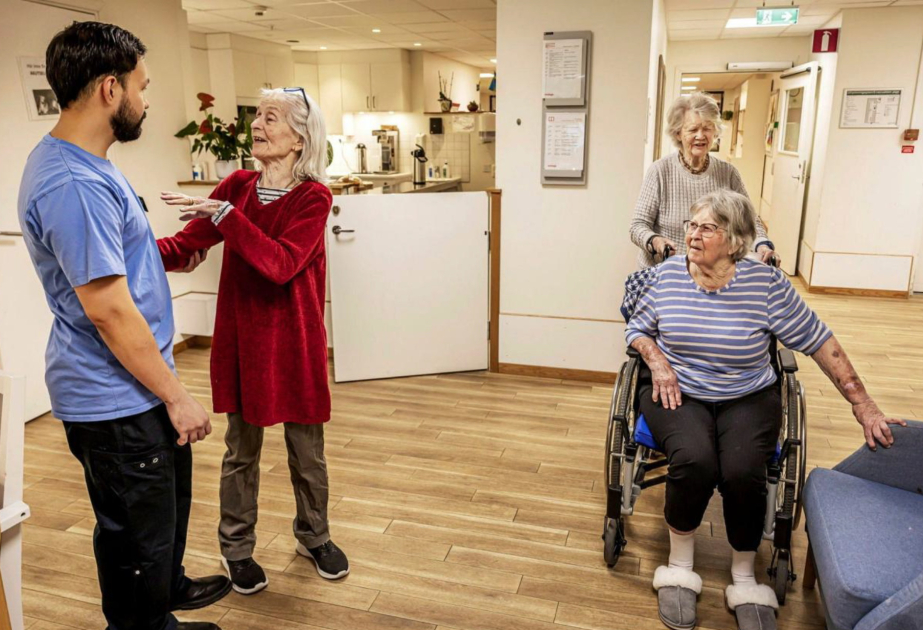 
Уход за пожилыми в Швеции зависит от мигрантов