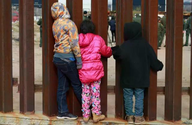 В США хотят ускорить депортацию находящихся под стражей детей-мигрантов