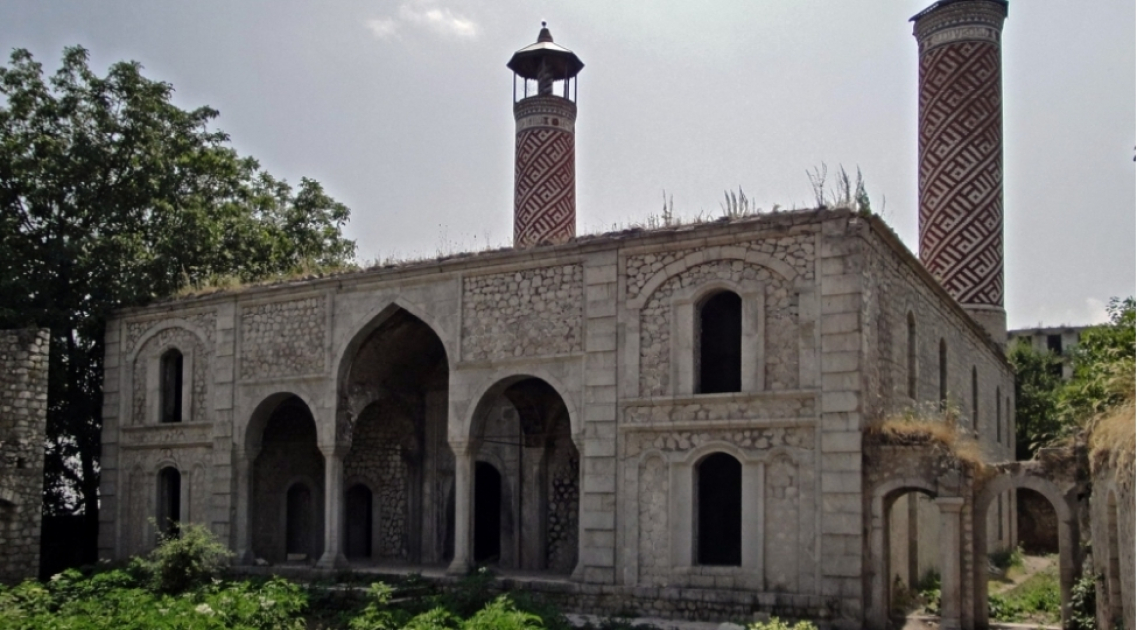 Армянский вандализм: уничтожение азербайджанского культурного наследия и атака на следы нашей истории