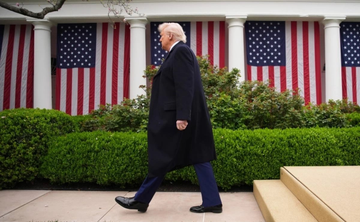 У Трампа обвал рейтинга
