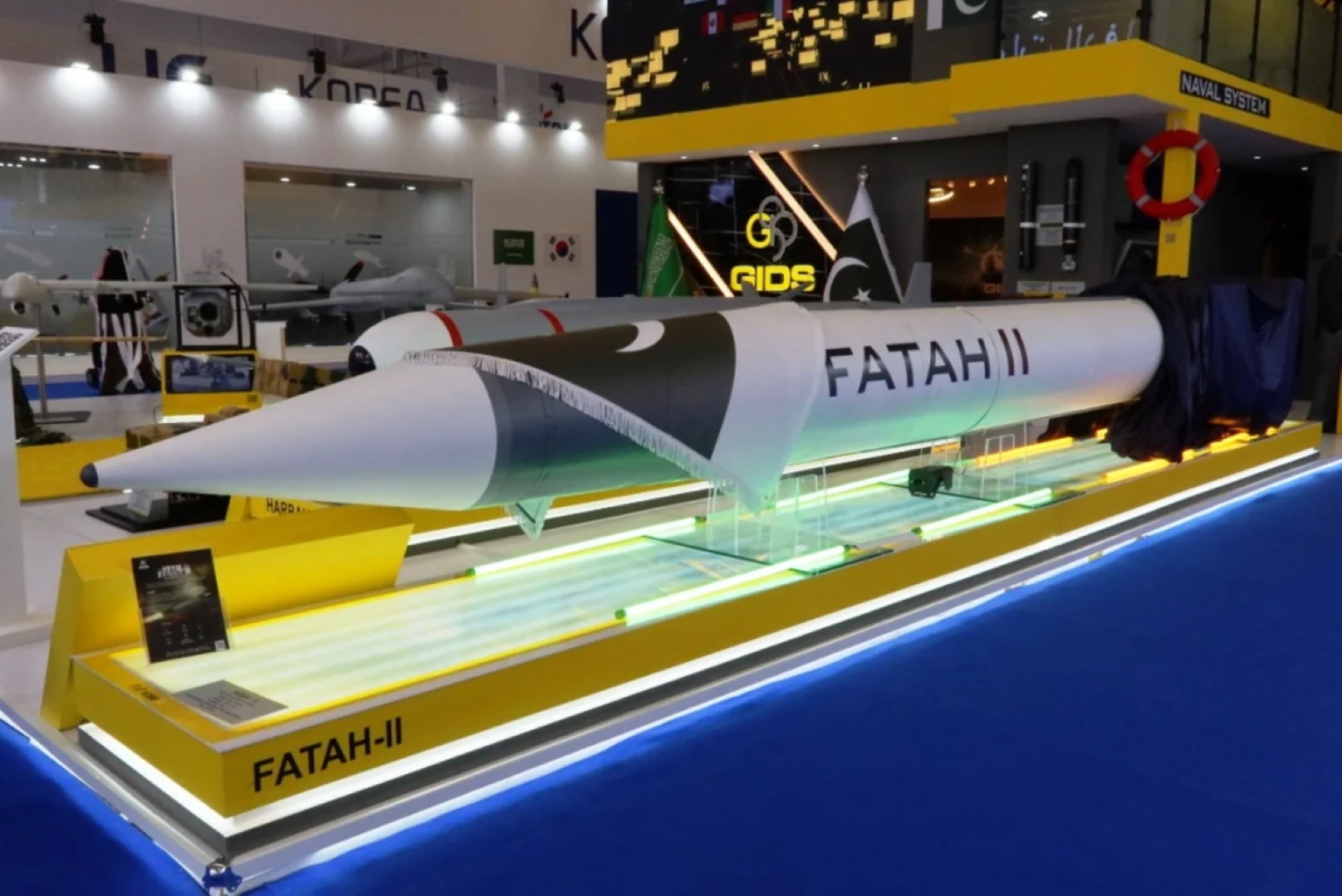 
Пакистан испытал ракетную систему Fatah-2 дальностью до 400 км