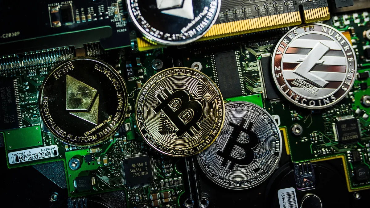 
В Казахстане ликвидировали один из крупнейших теневых криптосервисов