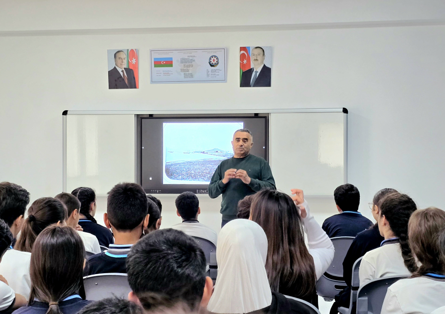 
Новый облик Джебраила глазами молодежи: объявлен фотоконкурс &laquo;Время и архитектура в объективе&raquo;