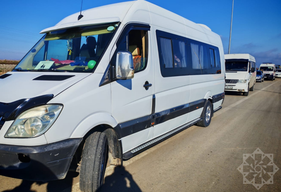 
В села Бадара, Ханабад, Тезебина и Ханъюрду Ходжалинского района отправлены очередные группы переселенцев