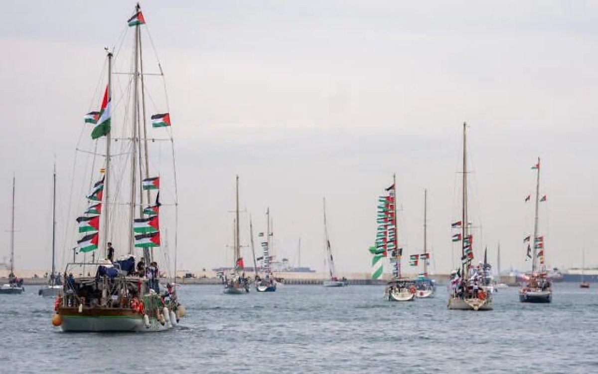 Израиль готовит перехват флотилии и вводит санкции