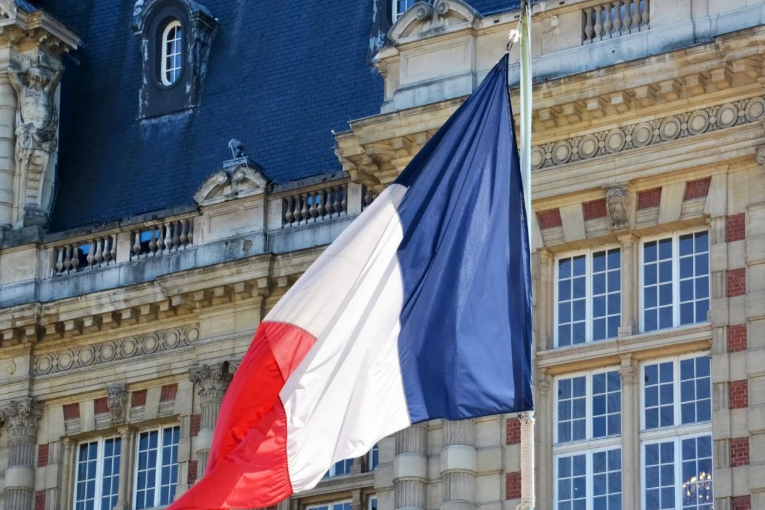 Французов призывают срочно покинуть Мали