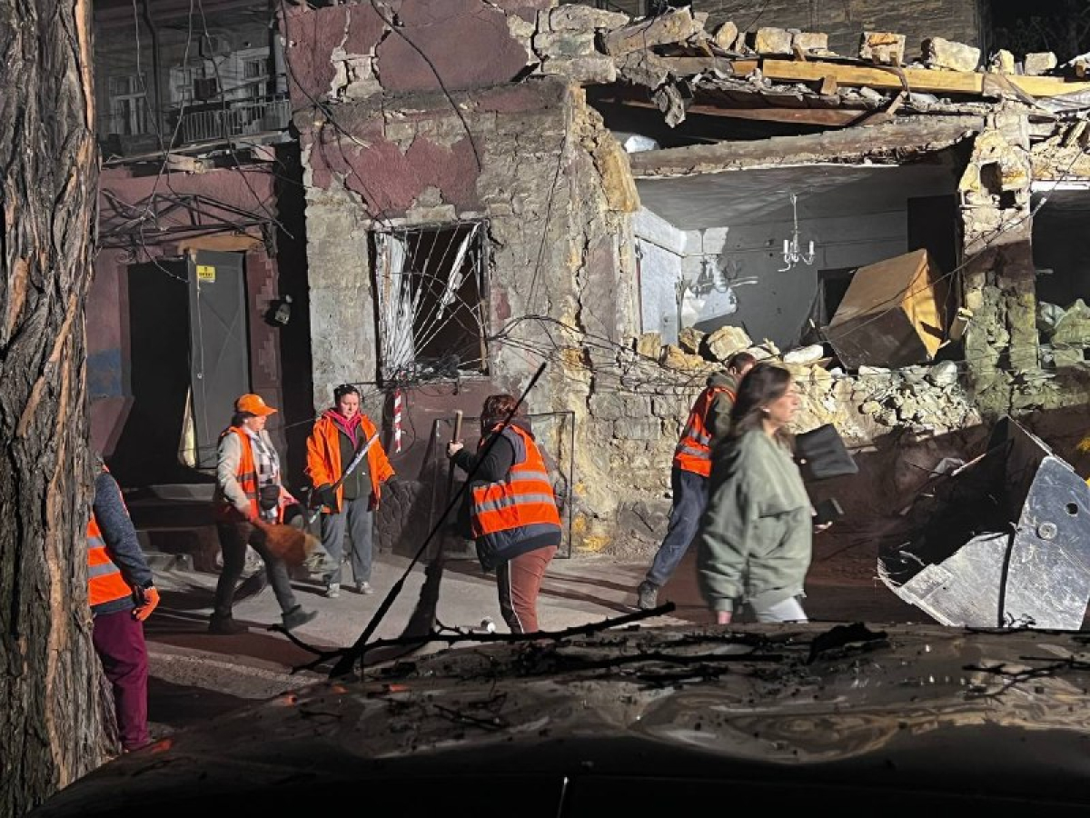 Одесса снова под ударом: много раненых, повреждены дома