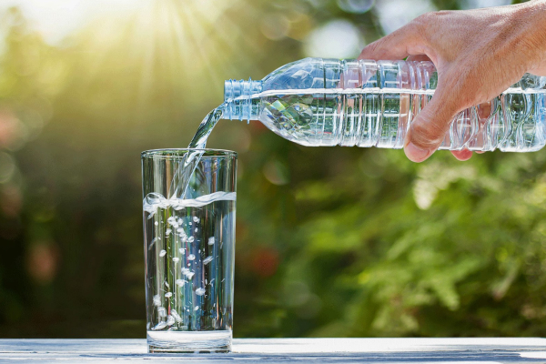 В России заблокирована новая партия минералки из Армении