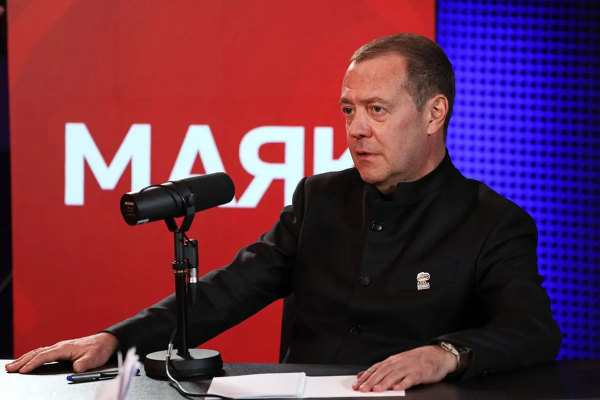 Медведев заговорил о ядерном апокалипсисе