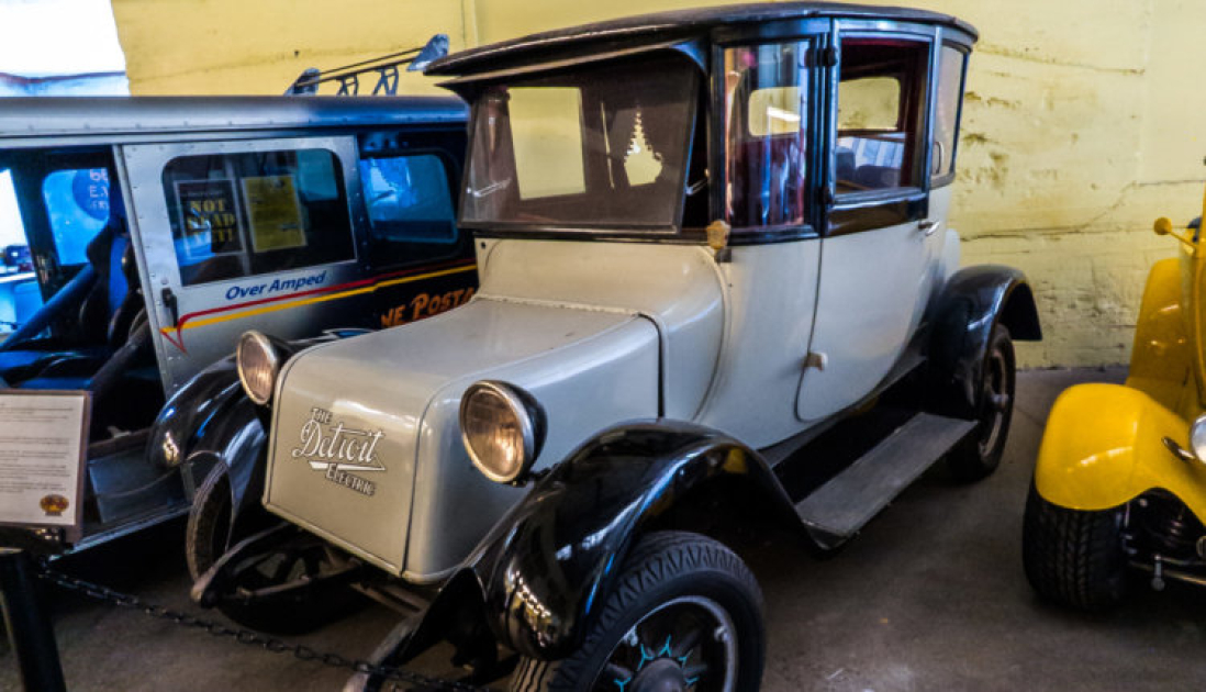 
В США открылся первый в мире музей электромобилей