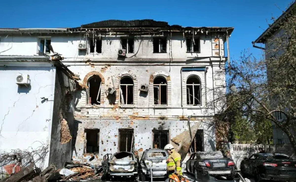 Удар дроном по центру Чернигова: трое пострадавших