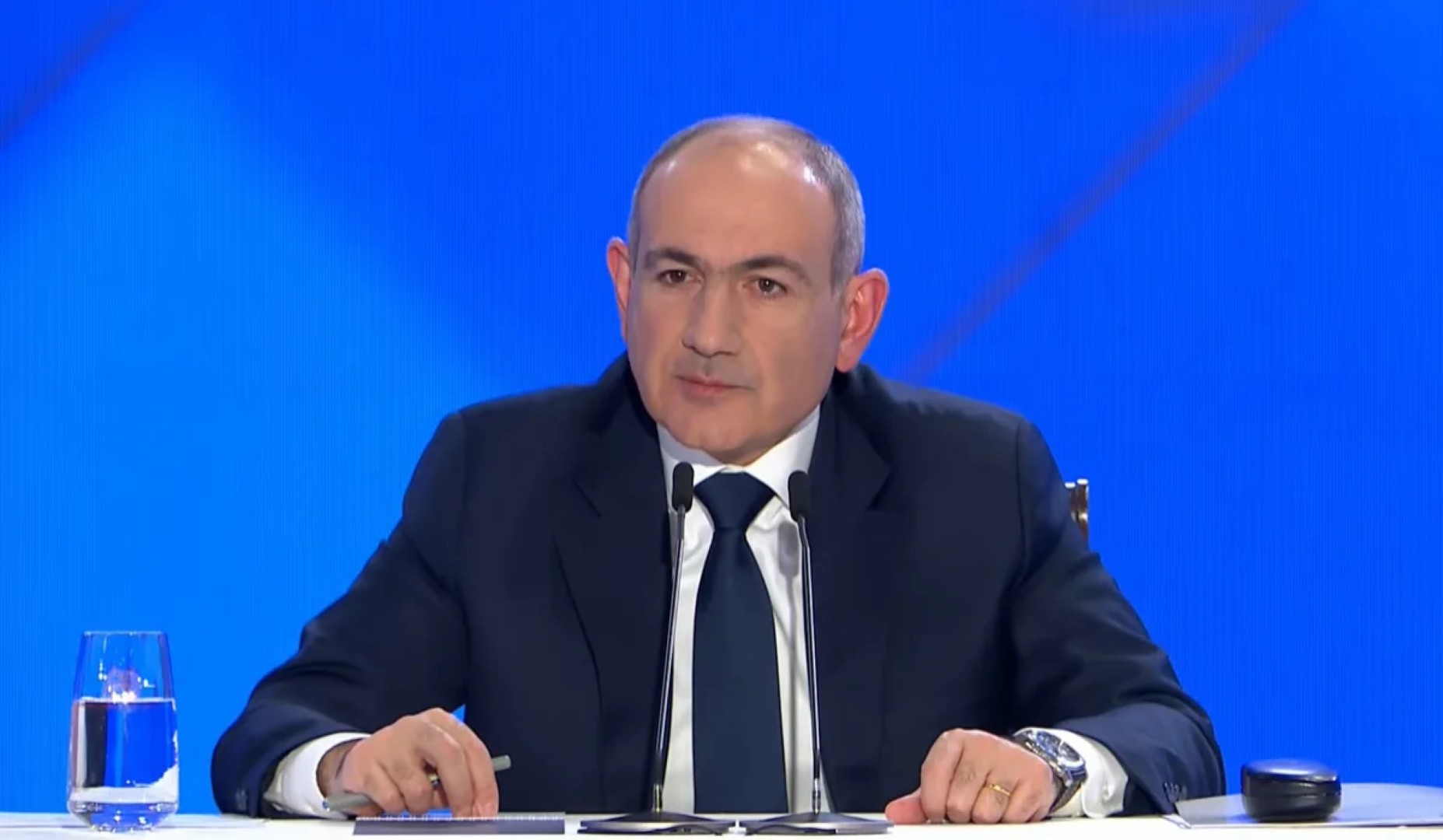 
Никол Пашинян уходит в отпуск